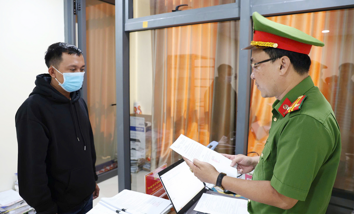 An Giang: Khởi tố 02 đối tượng mua bán trái phép hóa đơn An Giang: Khởi tố 02 đối tượng mua bán trái phép hóa đơn