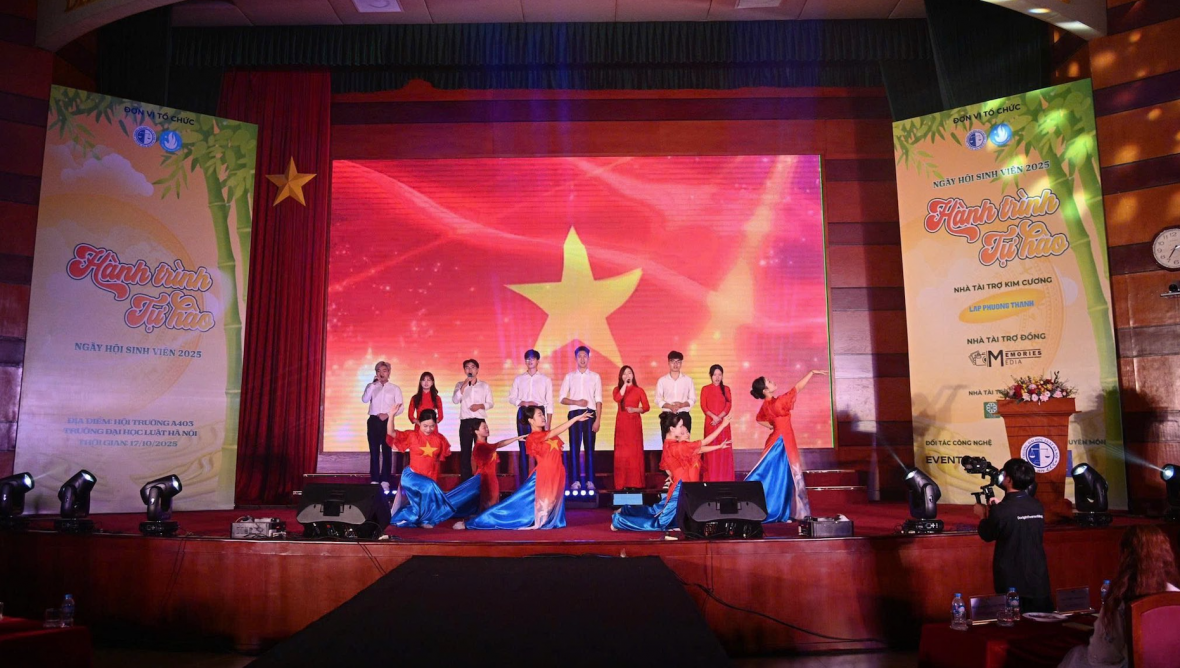 Sôi nổi, trẻ trung và đầy nhiệt huyết trong “Ngày hội Sinh viên” Trường Đại học Luật Hà Nội