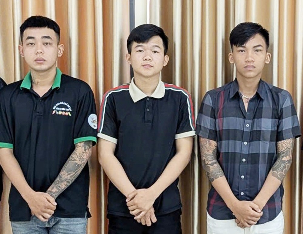 Bắt giữ nhóm đối tượng giả danh Công an để cướp tài sản