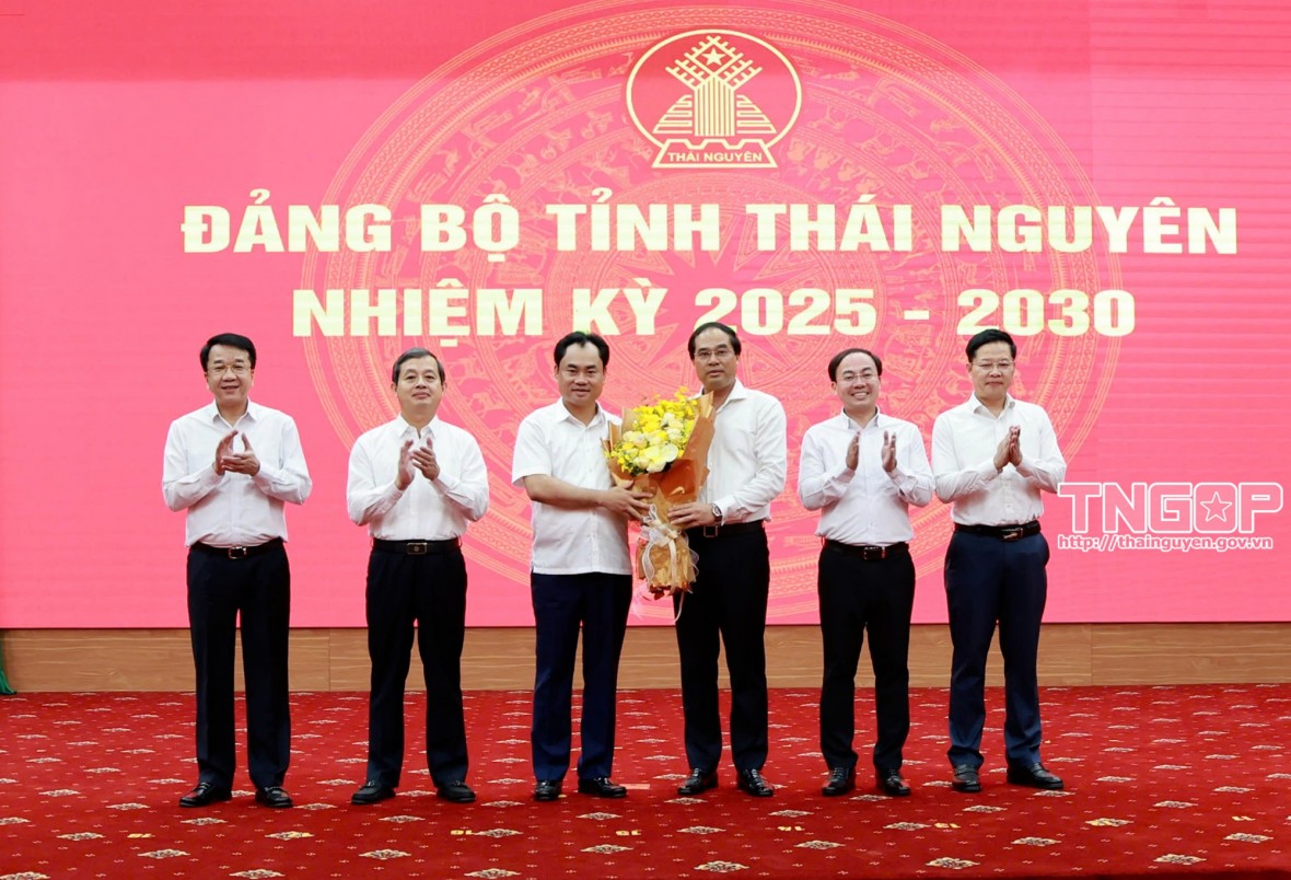 Hai tỉnh Thái Nguyên và Lào Cai chia sẻ, trao đổi kinh nghiệm về công tác xây dựng Đảng, phát triển kinh tế - xã hội Hai tỉnh Thái Nguyên và Lào Cai chia sẻ, trao đổi kinh nghiệm về công tác xây dựng Đảng, phát triển kinh tế - xã hội