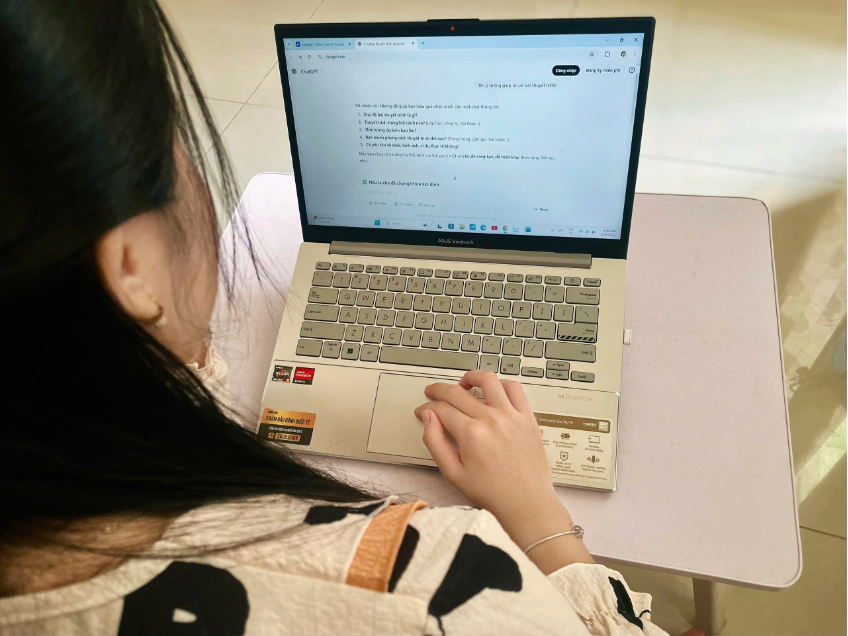 Xu hướng sinh viên sử dụng AI trong học tập: Học thông minh hay lệ thuộc?