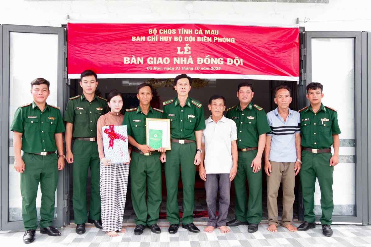 BĐBP Cà Mau bàn giao “Nhà đồng đội” cho quân nhân có hoàn cảnh khó khăn