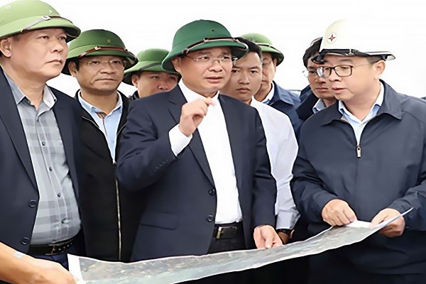 Xây dựng Ninh Bình trở thành cực phát triển quan trọng của cả nước Xây dựng Ninh Bình trở thành cực phát triển quan trọng của cả nước