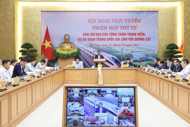 Thủ tướng yêu cầu không để xảy ra tham nhũng, tiêu cực, thất thoát, lãng phí tại các dự án đường sắt