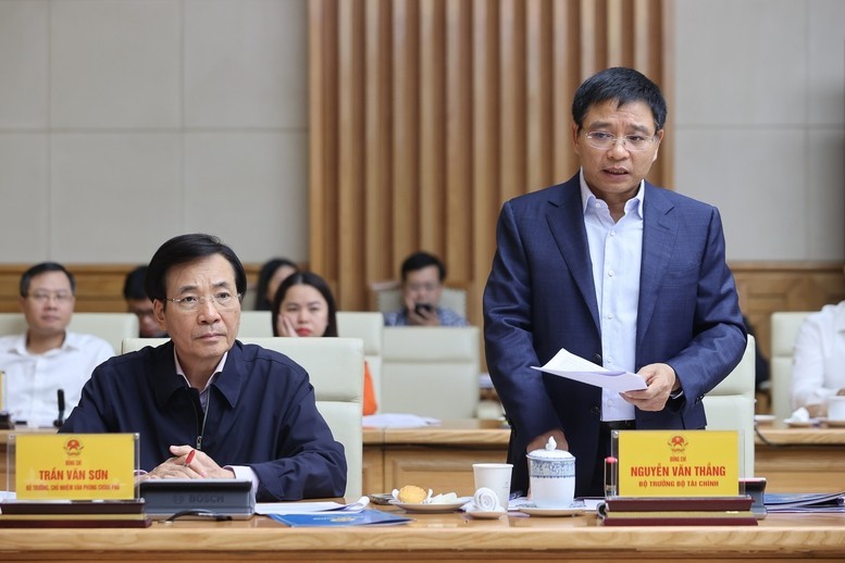 Thủ tướng yêu cầu không để xảy ra tham nhũng, tiêu cực, thất thoát, lãng phí tại các dự án đường sắt