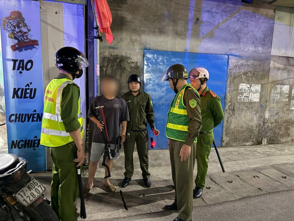 Lực lượng Công an xã tăng cường công tác tuần tra xử lý thanh thiếu niên có biểu hiện vi phạm pháp luật trên địa bàn.