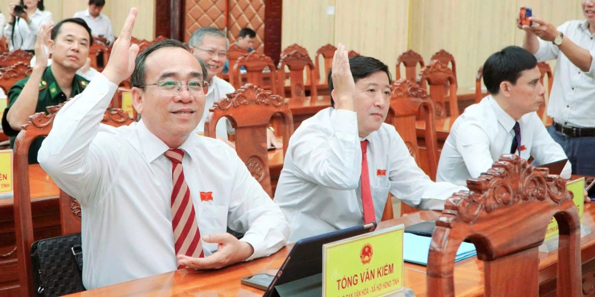 Phê duyệt chủ trương đầu tư dự án tuyến tàu điện gần 9.000 tỉ đồng ở Phú Quốc Phê duyệt chủ trương đầu tư dự án tuyến tàu điện gần 9.000 tỉ đồng ở Phú Quốc