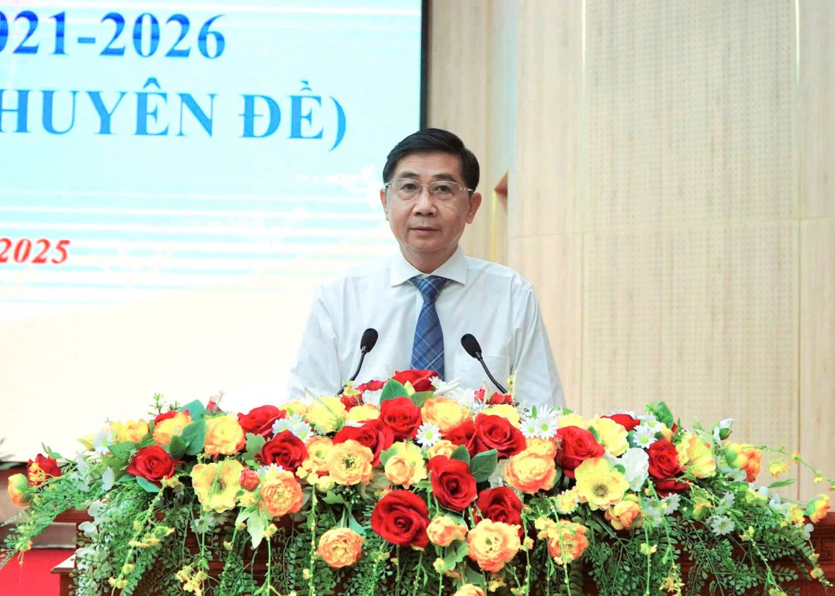 Phê duyệt chủ trương đầu tư dự án tuyến tàu điện gần 9.000 tỉ đồng ở Phú Quốc Phê duyệt chủ trương đầu tư dự án tuyến tàu điện gần 9.000 tỉ đồng ở Phú Quốc