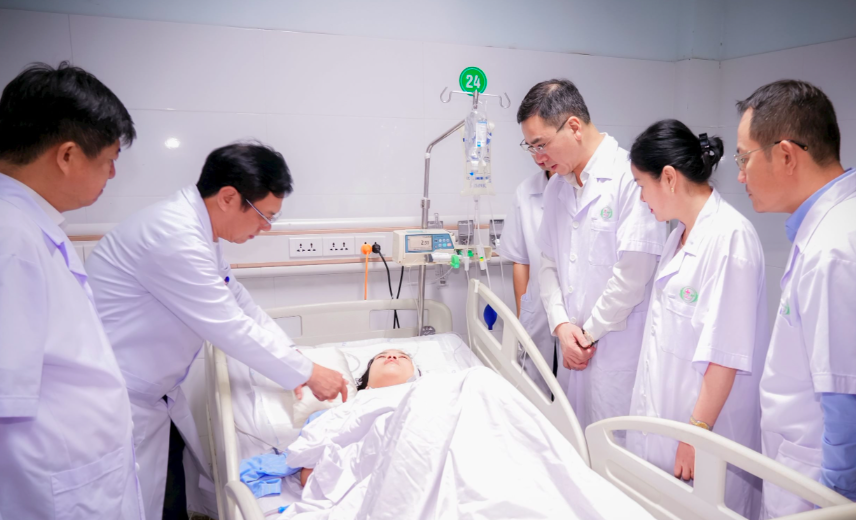 Bộ Y tế tặng Bằng khen cho 4 điều dưỡng dũng cảm bảo vệ bệnh nhân