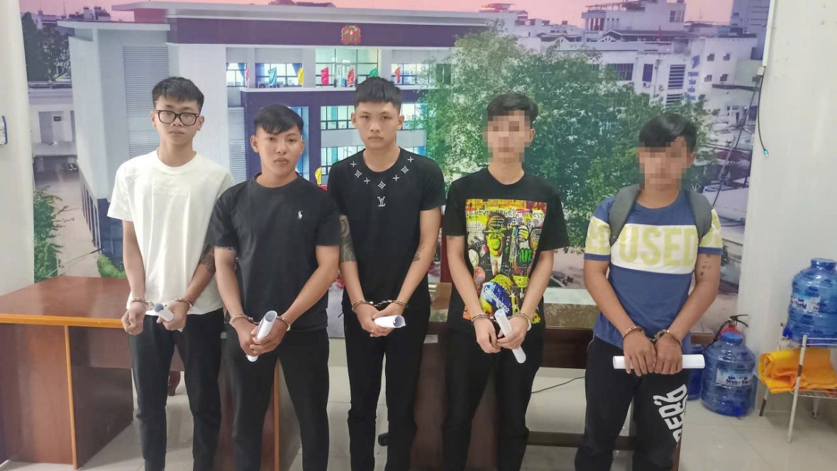 Khởi tố, bắt giam nhóm thanh niên chém nhầm người gây thương tích 44%