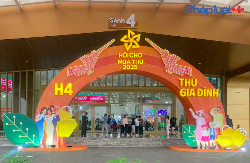 Cận cảnh các gian hàng của các địa phương trưng bày tại Hội chợ Mùa thu lần thứ I