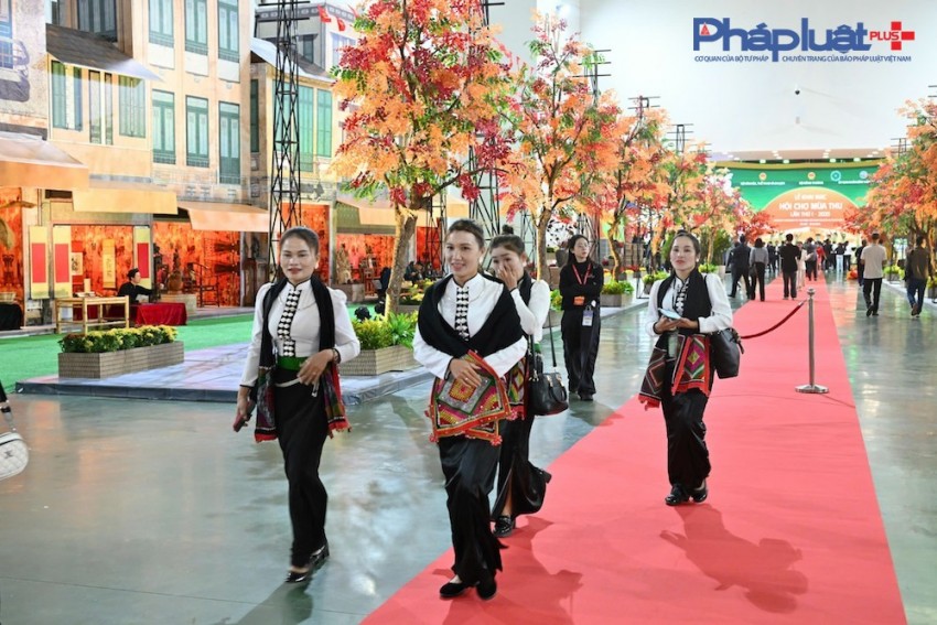 Cận cảnh các gian hàng của các địa phương trưng bày tại Hội chợ Mùa thu lần thứ I