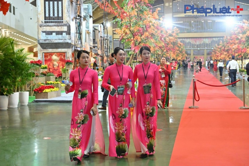 Cận cảnh các gian hàng của các địa phương trưng bày tại Hội chợ Mùa thu lần thứ I