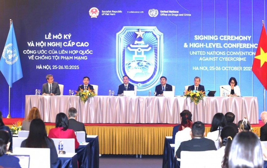 Họp báo quốc tế thông báo kết quả Lễ mở ký Công ước Hà Nội