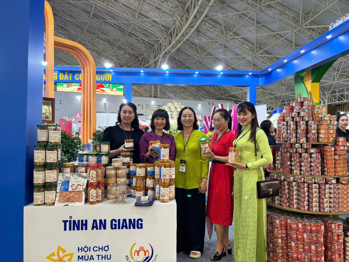 An Giang tích cực quảng bá du lịch và sản phẩm đặc trưng tại Hội chợ Mùa Thu 2025 An Giang tích cực quảng bá du lịch và sản phẩm đặc trưng tại Hội chợ Mùa Thu 2025