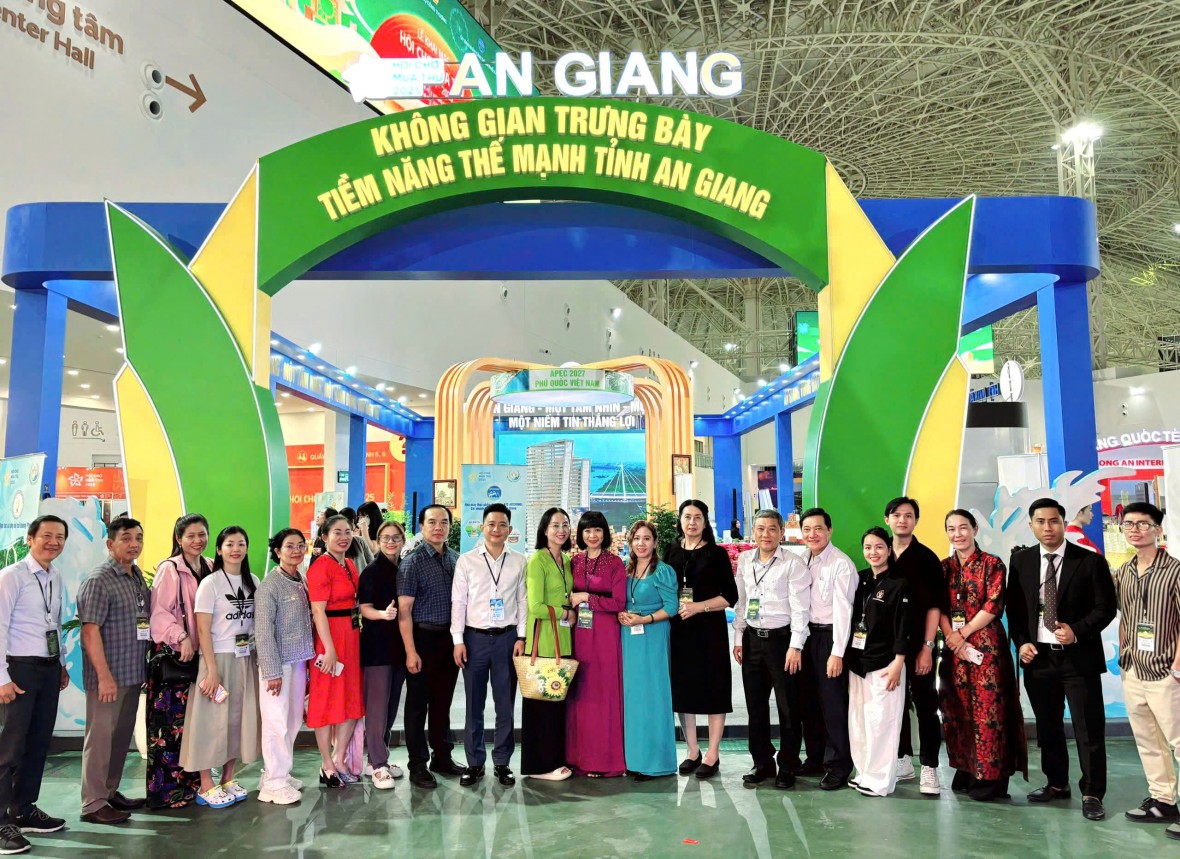 An Giang tích cực quảng bá du lịch và sản phẩm đặc trưng tại Hội chợ Mùa Thu 2025 An Giang tích cực quảng bá du lịch và sản phẩm đặc trưng tại Hội chợ Mùa Thu 2025