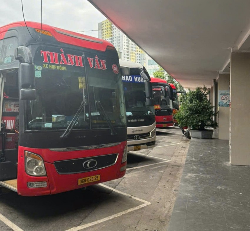 à Nội: Bến xe Giáp Bát miễn phí xe cá nhân vào bến đón, trả khách