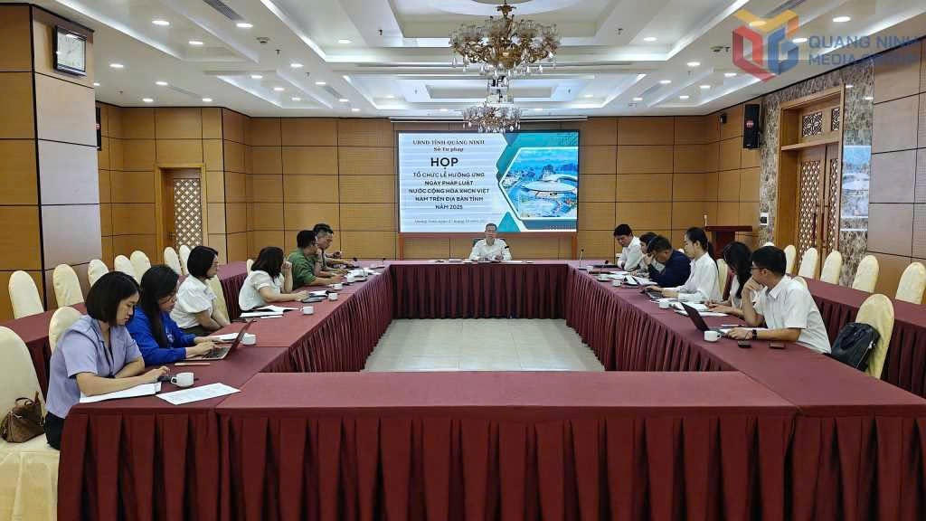 Quảng Ninh chuẩn bị tổ chức mít-tinh hưởng ứng Ngày Pháp luật Việt Nam 2025