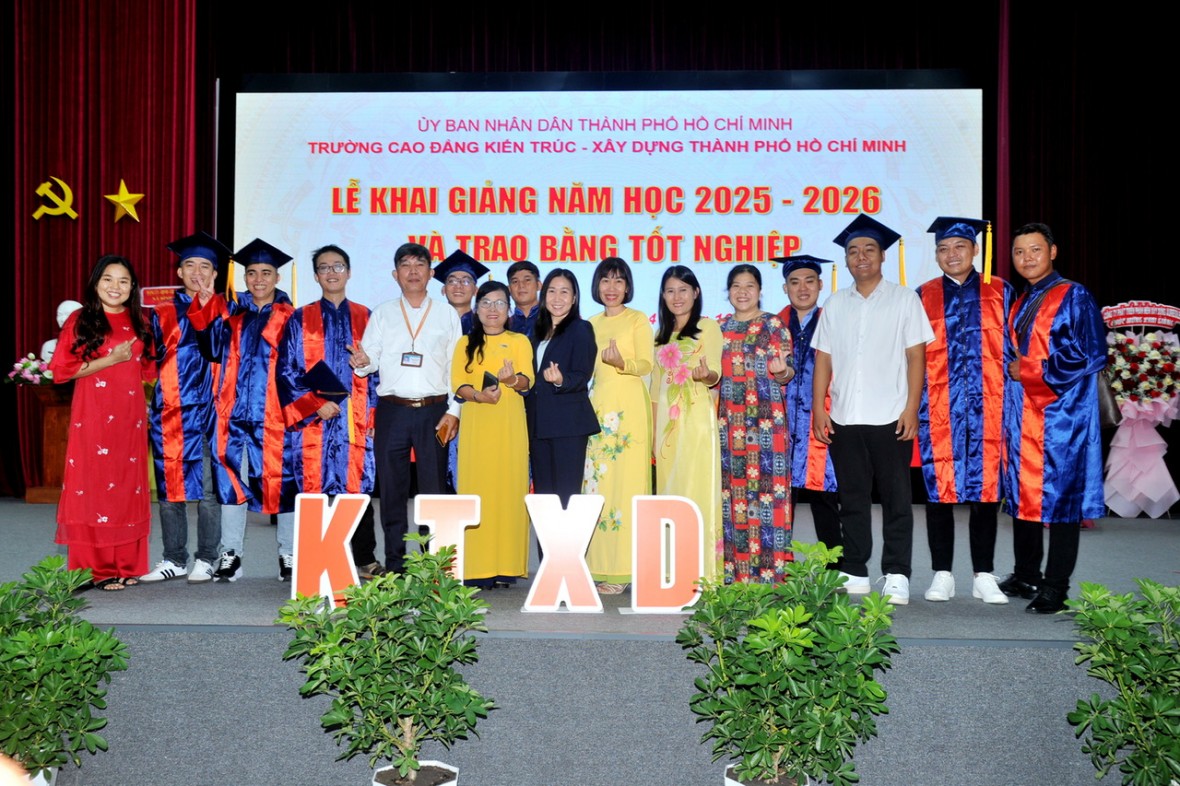Trường Cao đẳng Kiến trúc - Xây dựng TP HCM khai giảng năm học 2025-2026: Vững bước với sứ mệnh “Kỷ cương - Sáng tạo - Đột phá - Phát triển”