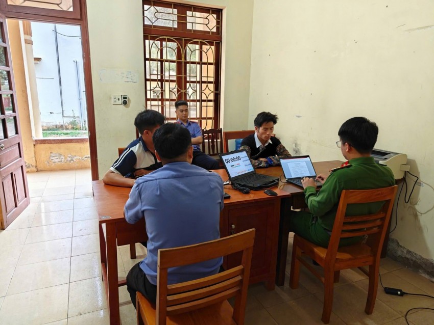 Khởi tố, bắt tạm giam đối tượng giao cấu với bé gái 15 tuổi