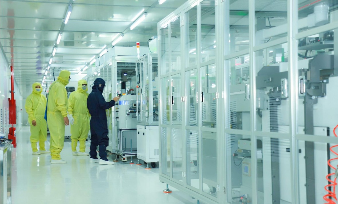 Đây nhà máy sản xuất linh kiện điện tử quang học cao cấp.