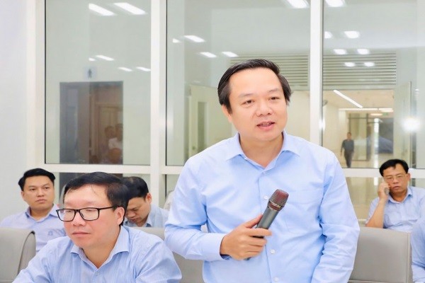 Phó Thủ tướng Lê Thành Long kiểm tra Dự án 2 Bệnh viện tại Ninh Bình Phó Thủ tướng Lê Thành Long kiểm tra Dự án 2 Bệnh viện tại Ninh Bình