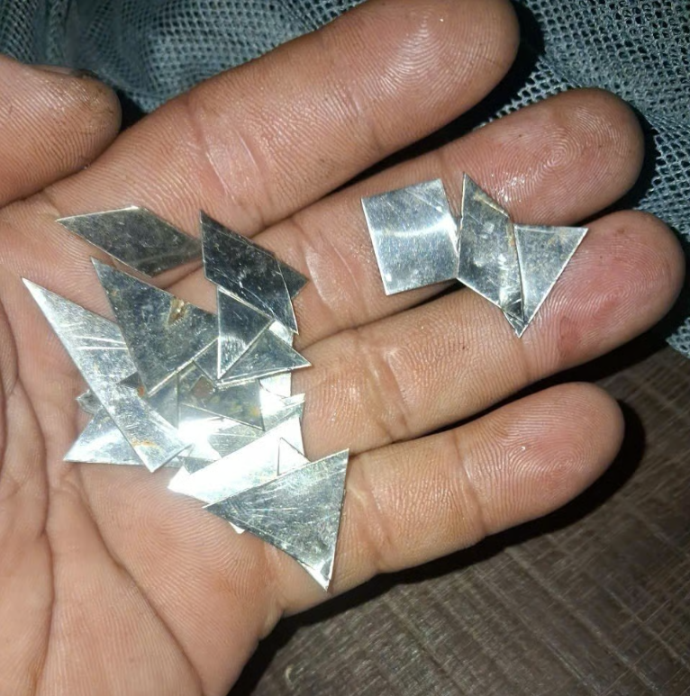 Đinh inox hình thoi.