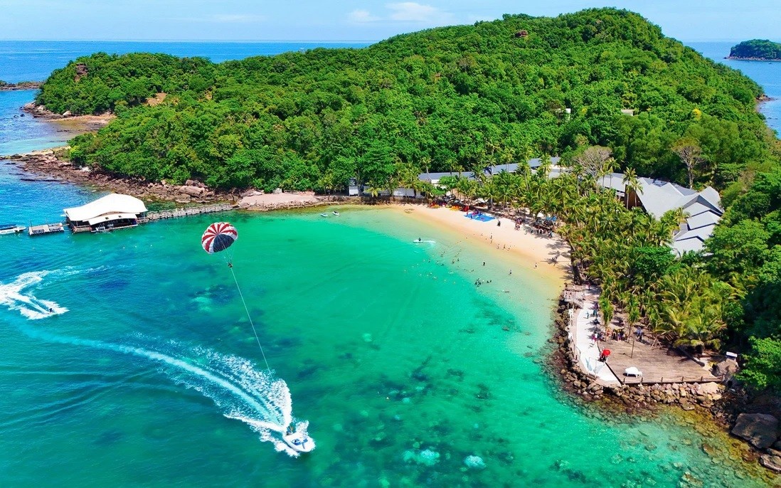 Phú Quốc được vinh danh top 4 điểm đến du lịch xu hướng toàn cầu năm 2026. Phú Quốc được vinh danh top 4 điểm đến du lịch xu hướng toàn cầu năm 2026.