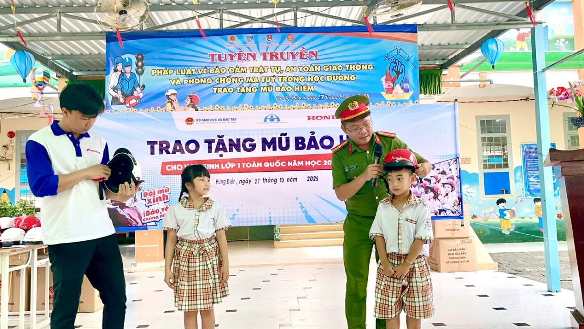 Tây Ninh: Tuyên truyền an toàn giao thông và phòng, chống ma túy trong trường học Tây Ninh: Tuyên truyền an toàn giao thông và phòng, chống ma túy trong trường học