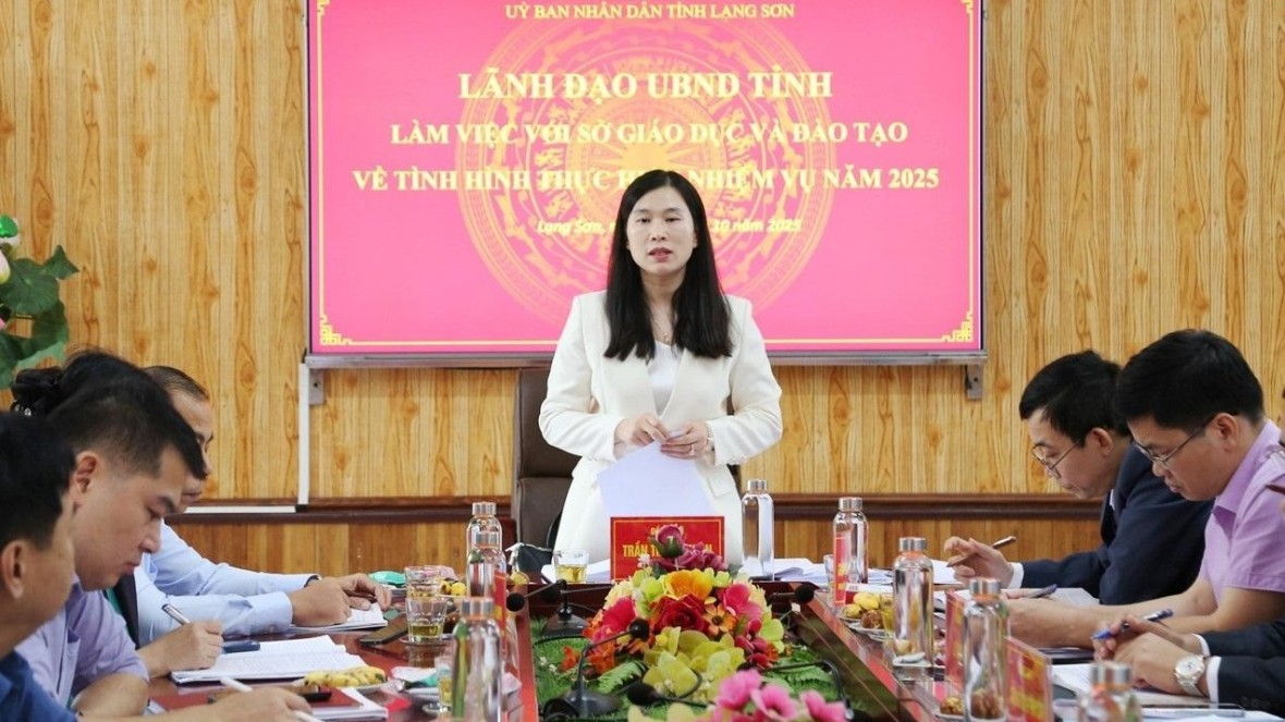 bà Trần Thanh Nhàn được bầu giữ chức Phó Chủ tịch UBND tỉnh Lạng Sơn nhiệm kỳ 2021 - 2026. bà Trần Thanh Nhàn được bầu giữ chức Phó Chủ tịch UBND tỉnh Lạng Sơn nhiệm kỳ 2021 - 2026.