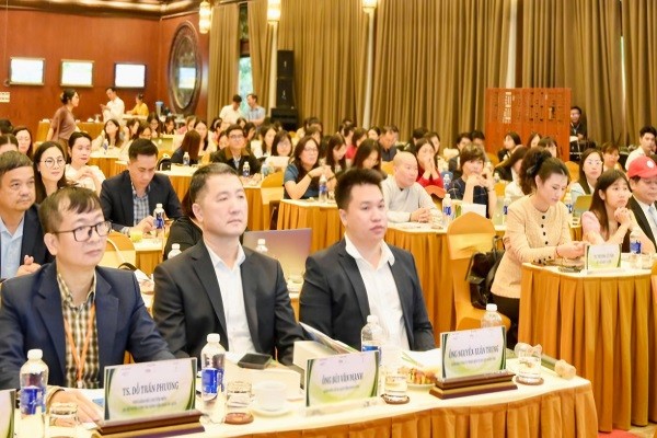 Đề cao vai trò của công nghiệp văn hóa trong phát triển du lịch bền vững tại Ninh Bình Đề cao vai trò của công nghiệp văn hóa trong phát triển du lịch bền vững tại Ninh Bình