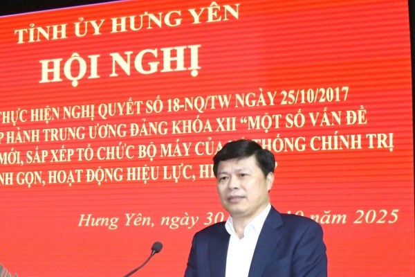 Hưng Yên trao thưởng 67 tập thể, cá nhân có thành tích xuất sắc trong thực hiện Nghị quyết số 18 Hưng Yên trao thưởng 67 tập thể, cá nhân có thành tích xuất sắc trong thực hiện Nghị quyết số 18