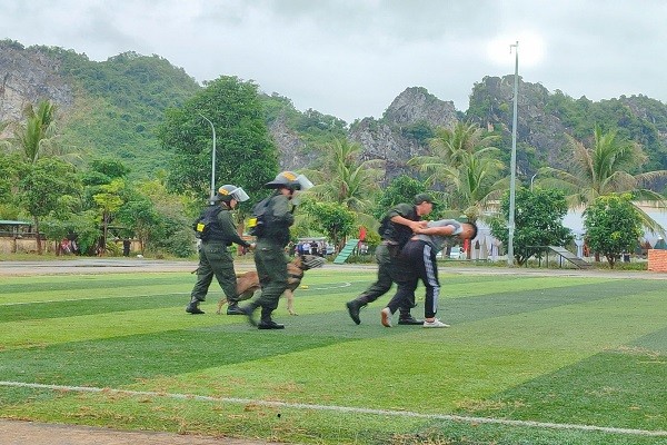 Công an tỉnh Quảng Ninh sẵn sàng cho các sự kiện chính trị trên địa bàn Công an tỉnh Quảng Ninh sẵn sàng cho các sự kiện chính trị trên địa bàn