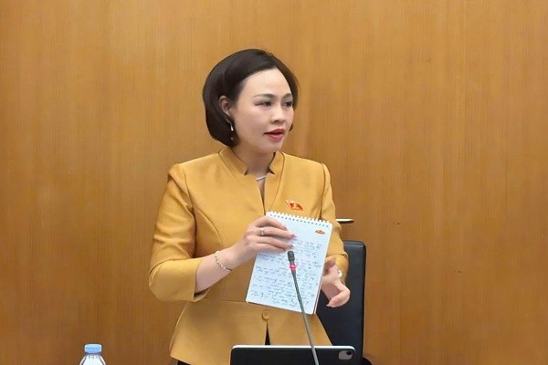 Đại biểu Quốc hội tỉnh Ninh Bình thảo luận tại Tổ nhiều nội dung quan trọng Đại biểu Quốc hội tỉnh Ninh Bình thảo luận tại Tổ nhiều nội dung quan trọng