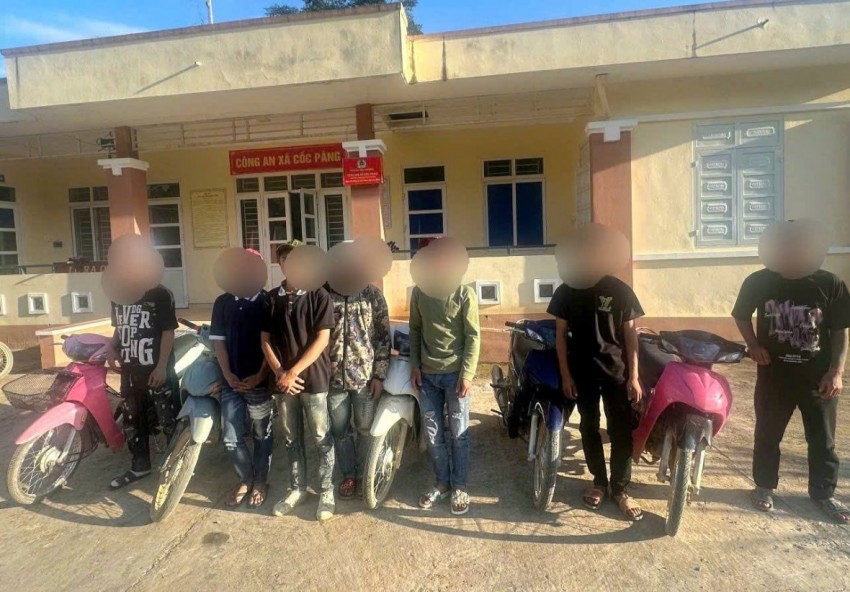 Xác minh nhóm thanh niên hành hung người đi đường sau va chạm giao thông