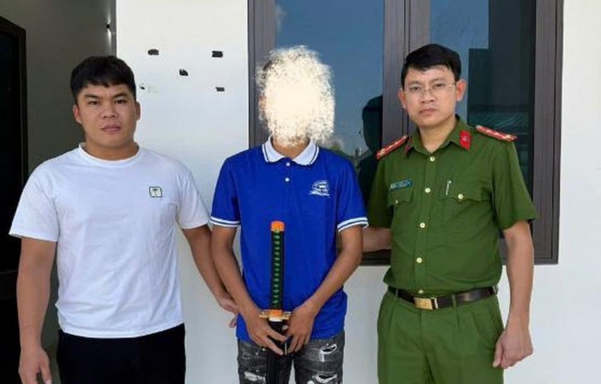 Ngăn chặn nhóm thanh niên mang kiếm chặn đánh người ở Tuyên Quang Ngăn chặn nhóm thanh niên mang kiếm chặn đánh người ở Tuyên Quang