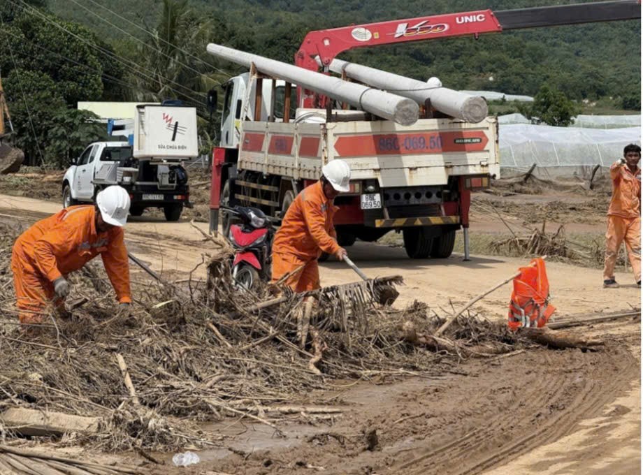 Công an điều tra sự cố vỡ hồ chứa nước trên núi ở Lâm Đồng khiến một bé gái tử vong