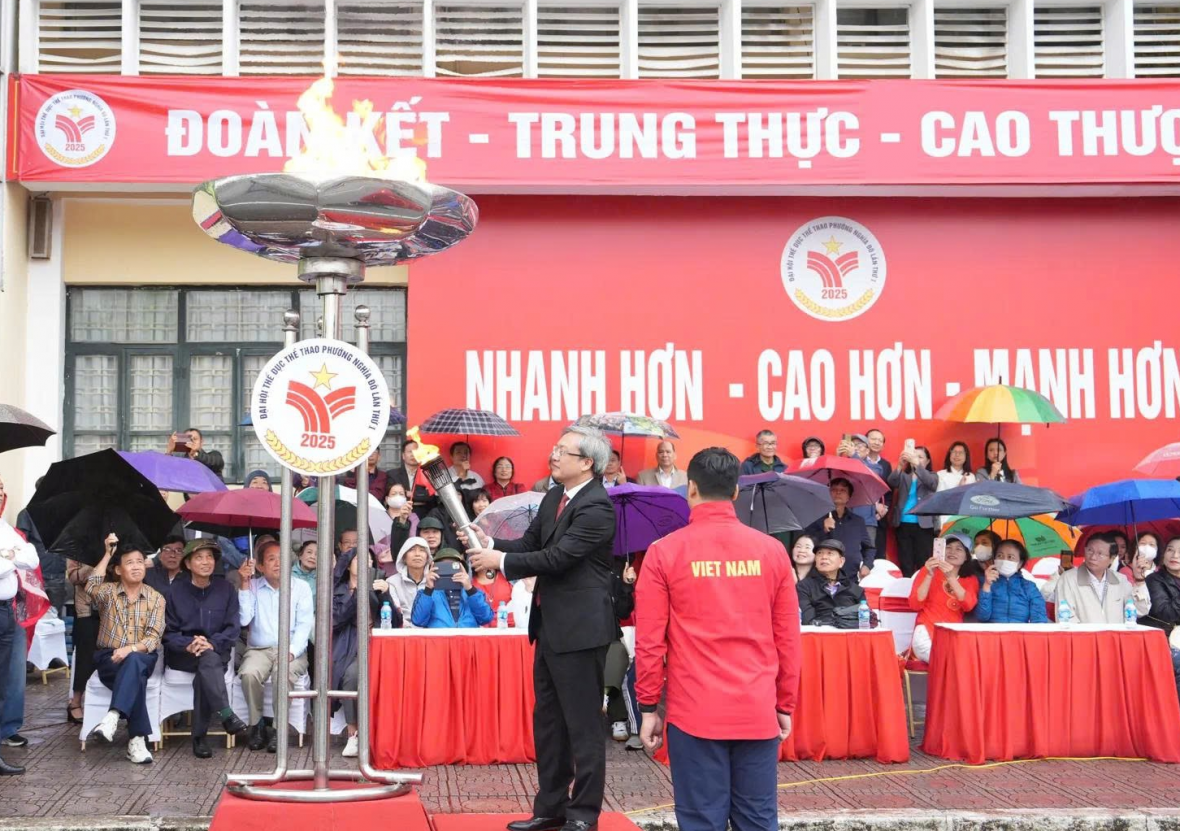 Tưng bừng Lễ Khai mạc Đại hội Thể dục Thể thao phường Nghĩa Đô lần thứ Nhất năm 2025