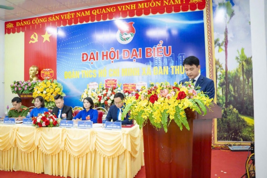 ông Nguyễn Ngọc Hồng – Bí thư Đảng ủy, Chủ tịch HĐND phát biểu chỉ đạo Đại hội.