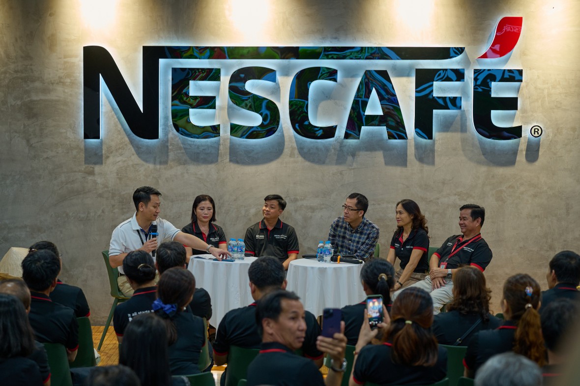 Tọa đàm “Vai trò của người nông dân trong nông nghiệp tái sinh” cùng với nông dân tiêu biểu của chương trình NESCAFÉ Plan và đại diện của Nestlé Việt Nam Tọa đàm “Vai trò của người nông dân trong nông nghiệp tái sinh” cùng với nông dân tiêu biểu của chương trình NESCAFÉ Plan và đại diện của Nestlé Việt Nam