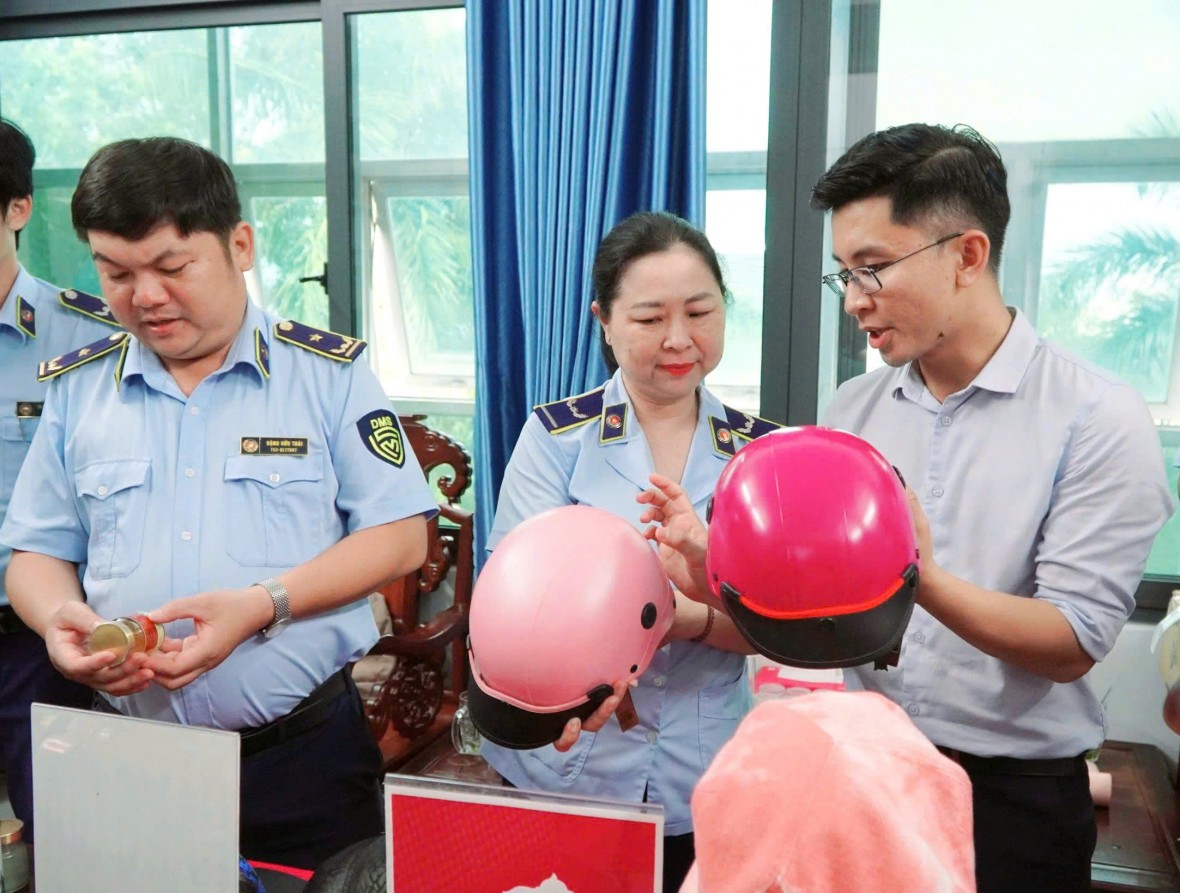 Nâng cao hiệu quả phòng chống hàng giả, bảo vệ doanh nghiệp và người tiêu dùng Nâng cao hiệu quả phòng chống hàng giả, bảo vệ doanh nghiệp và người tiêu dùng