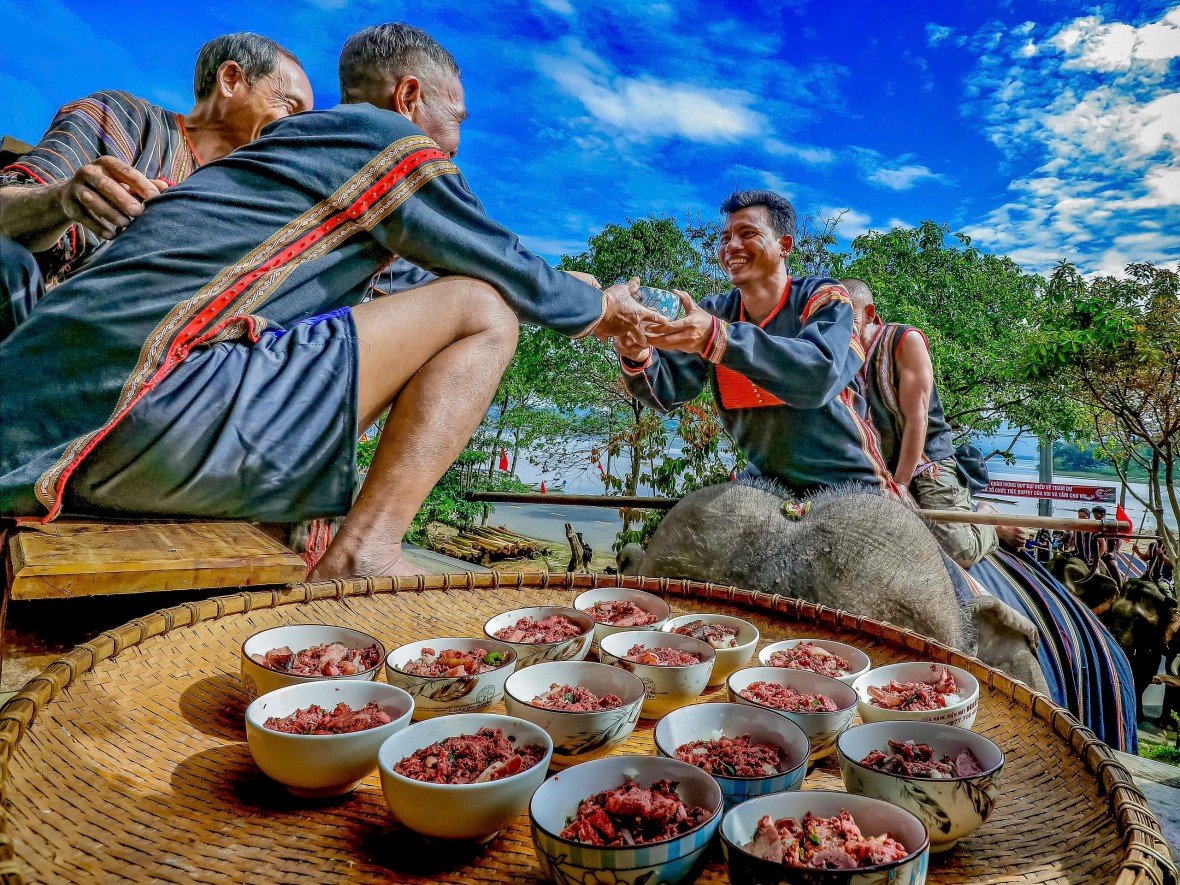 Lễ cúng sức khỏe cho voi - nét văn hóa riêng nơi đại ngàn Tây Nguyên