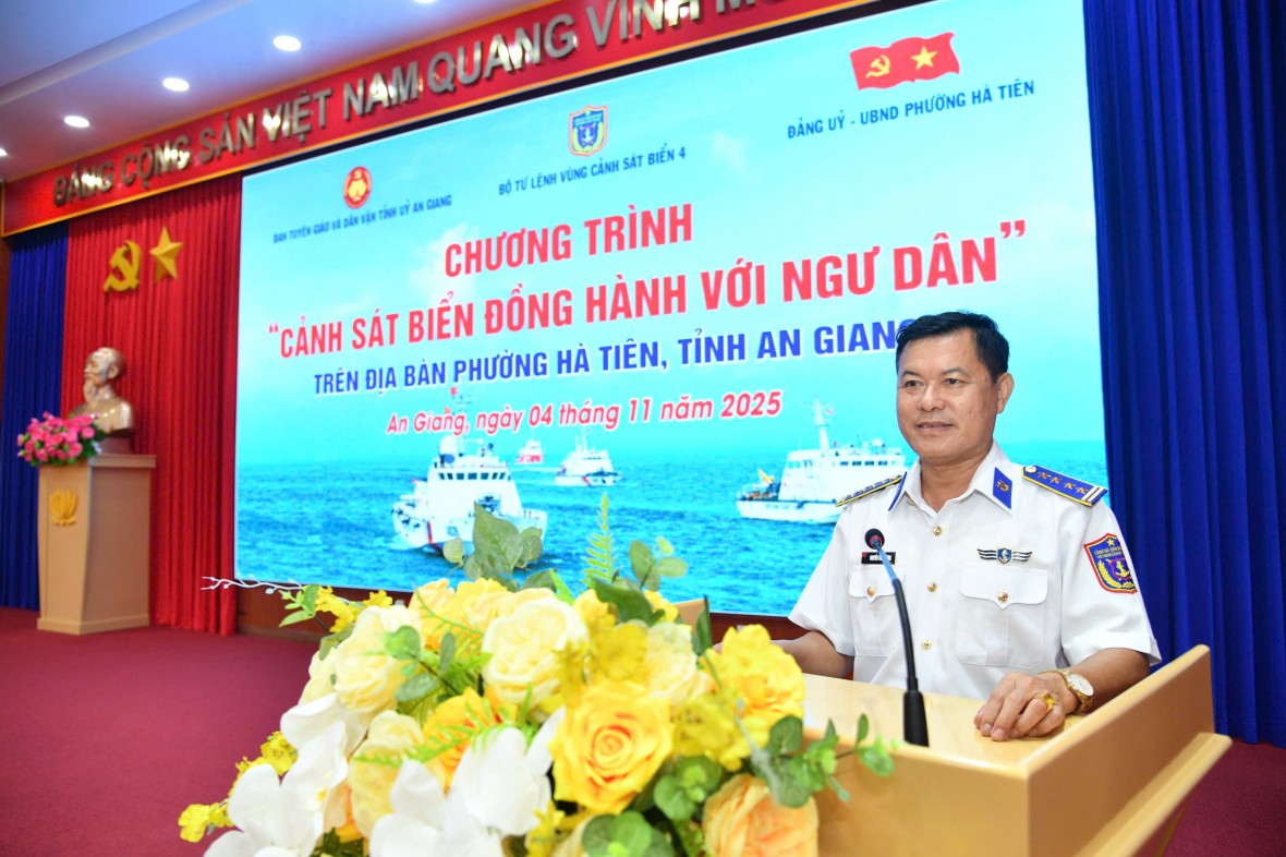 BTL Vùng Cảnh sát biển 4 đồng hành cùng ngư dân Hà Tiên