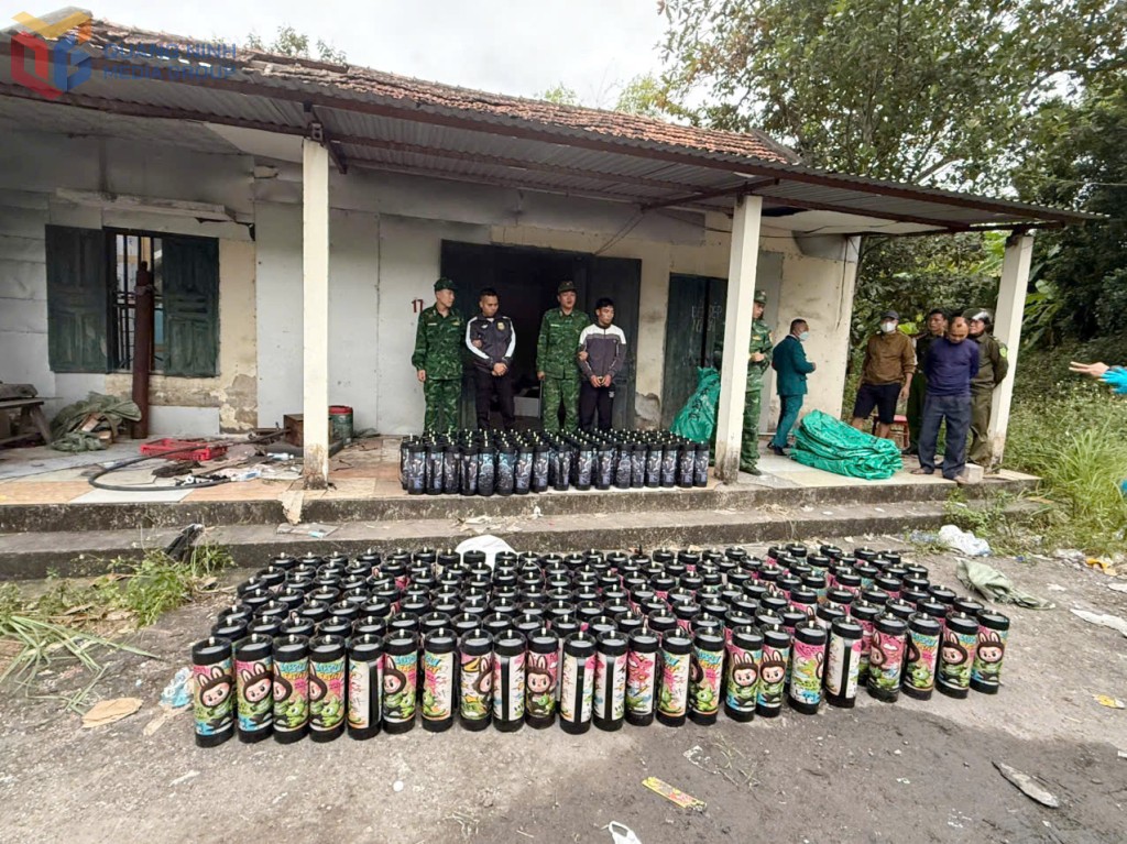 Quảng Ninh: Triệt phá đường dây buôn bán, vận chuyển khí cười quy mô lớn Quảng Ninh: Triệt phá đường dây buôn bán, vận chuyển khí cười quy mô lớn