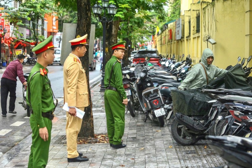 Hà Nội: Đồng loạt kiểm tra việc chấp hành pháp luật về trật tự an toàn giao thông của học sinh
