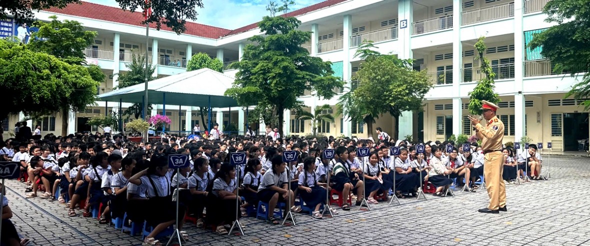 Công an Tây Ninh nâng cao kỹ năng, nhận thức pháp luật trong học đường