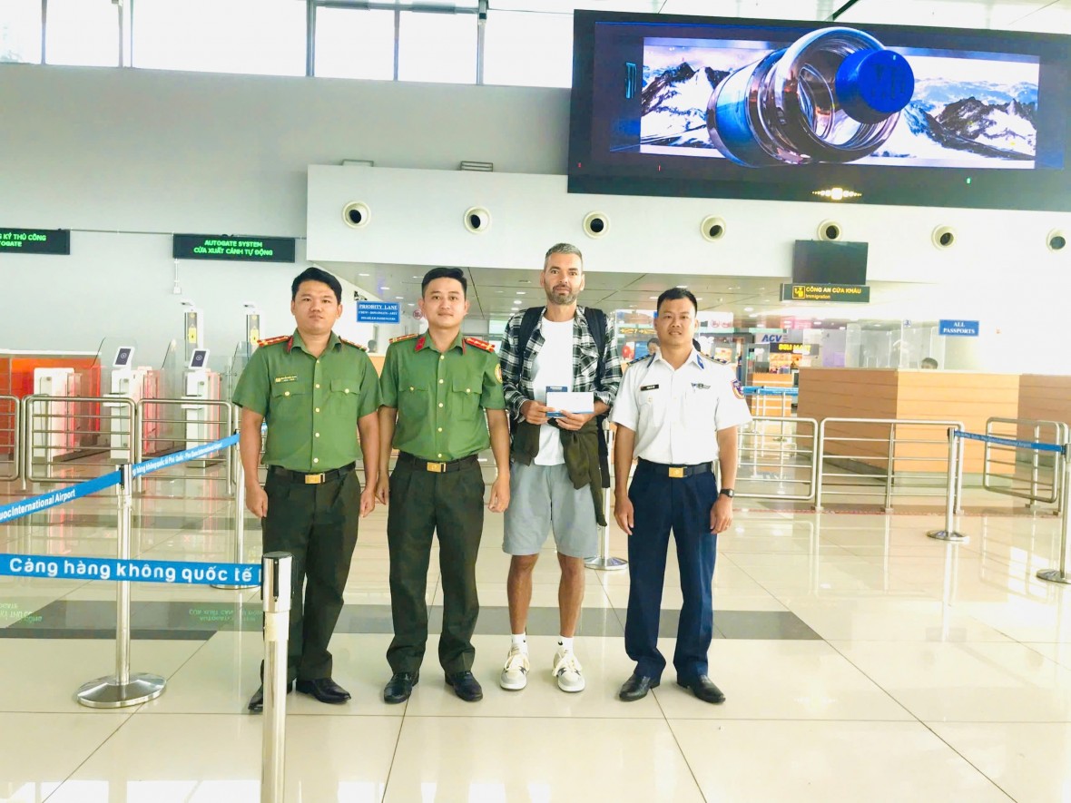 Đại sứ quán Ucraina tại Việt Nam gửi công hàm cảm ơn Công an tỉnh An Giang Đại sứ quán Ucraina tại Việt Nam gửi công hàm cảm ơn Công an tỉnh An Giang