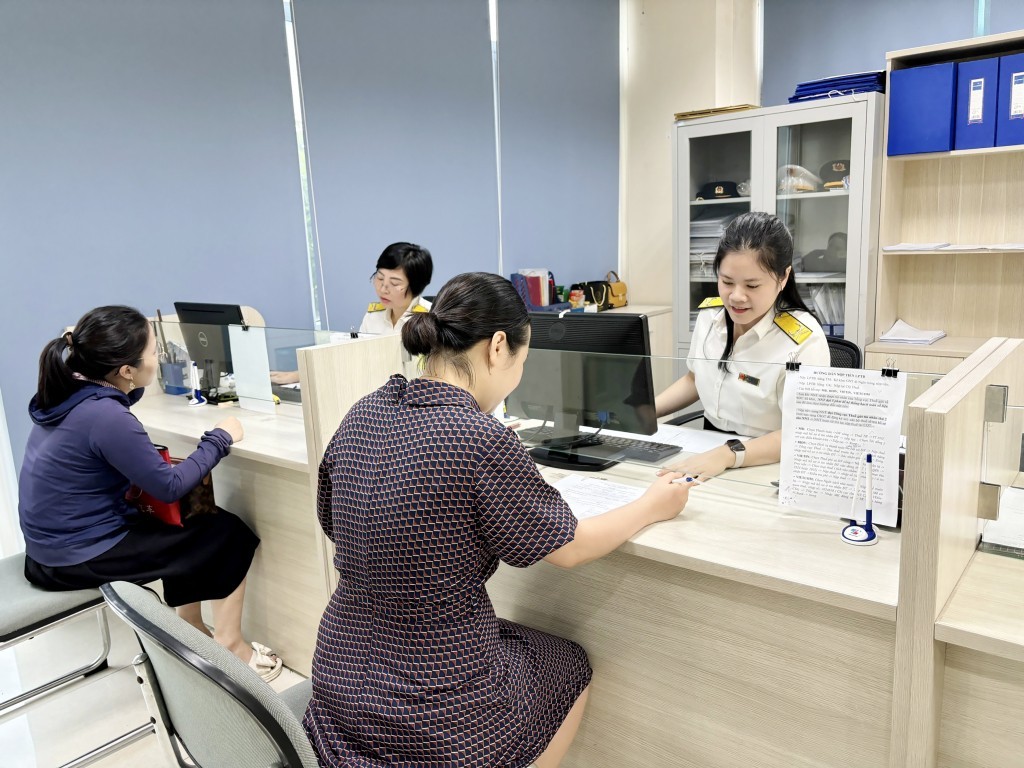 Thu nội địa thăng hoa, Quảng Ninh dẫn tốc độ thu ngân sách năm 2025