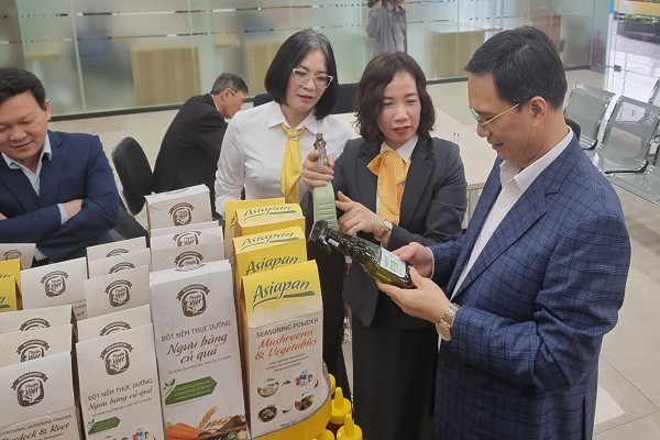 Bưu điện tỉnh Quảng Ninh và Tập đoàn IPA Group ký hợp tác phân phối sản phẩm thân thiện môi trường Bưu điện tỉnh Quảng Ninh và Tập đoàn IPA Group ký hợp tác phân phối sản phẩm thân thiện môi trường