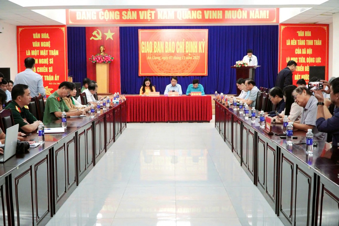 Kinh tế An Giang 10 tháng đầu năm duy trì đà tăng trưởng, tập trung đẩy nhanh dự án APEC Kinh tế An Giang 10 tháng đầu năm duy trì đà tăng trưởng, tập trung đẩy nhanh dự án APEC